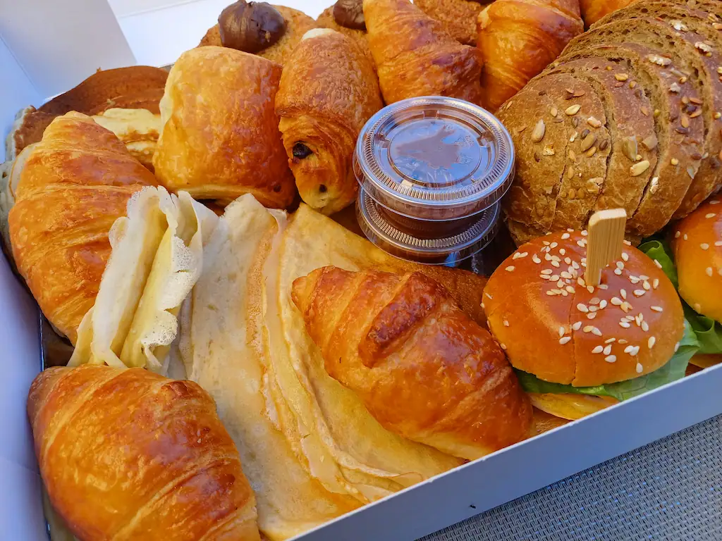Plateau brunch dans brunch par océane pâtisserie & brunch