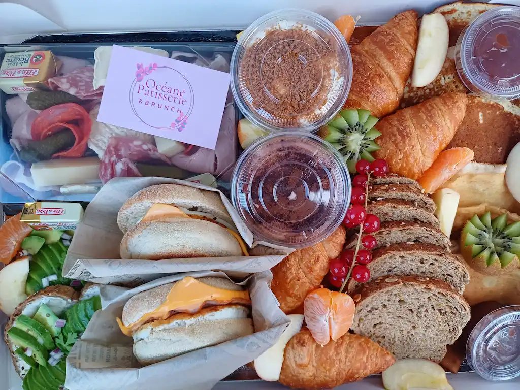 Plateau brunch dans brunch par océane pâtisserie & brunch