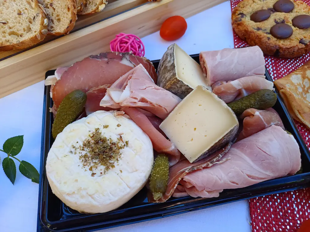 Plateau brunch dans brunch par océane pâtisserie & brunch