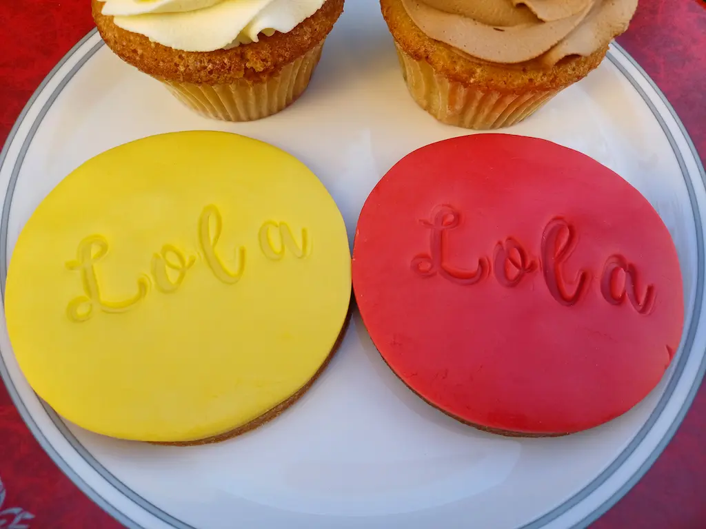 Sablés personnalisés Lola fait par Océane Pâtisserie & Brunch